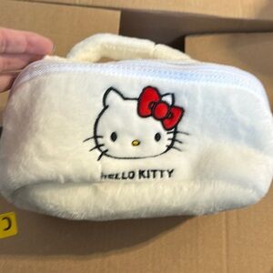 Hello kitty plush travel beauty bag